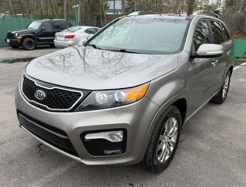 2013 Kia Sorento — a typically priced live listing