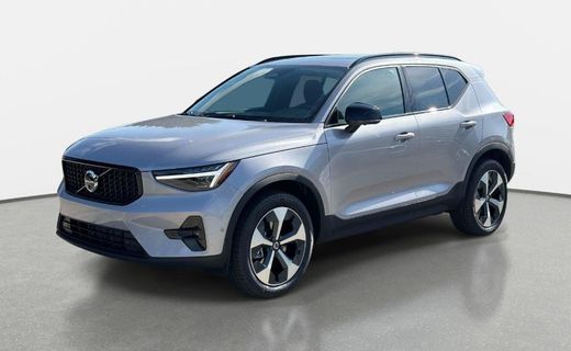 2026 Volvo XC40 Plus Dark
