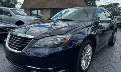 2012 Chrysler 200 Limited