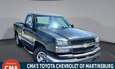2004 Chevrolet Silverado Base
