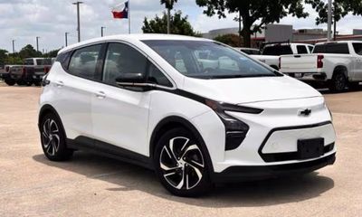 2023 Chevrolet Bolt EV 2LT