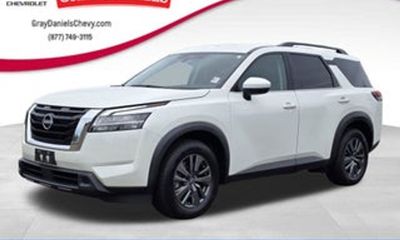 2022 Nissan Pathfinder SL