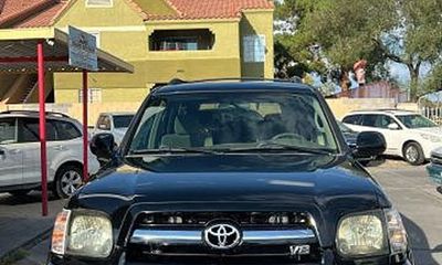 2005 Toyota Sequoia SR5