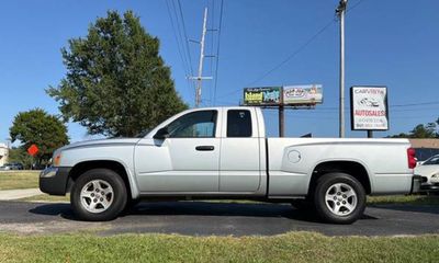 2005 Dodge Dakota SLT