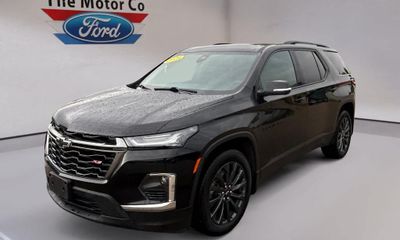 2023 Chevrolet Traverse RS