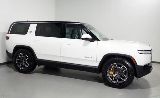 2024 Rivian R1S Adventure