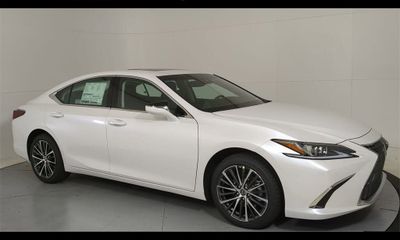 2023 Lexus ES 250 Premium
