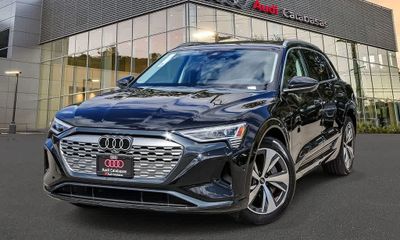 2024 Audi Q8 Quattro Premium Plus