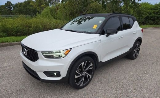 2021 Volvo XC40