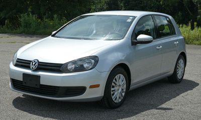 2013 Volkswagen Golf 2 5L Pzev