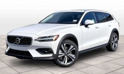 2026 Volvo V60CC Plus