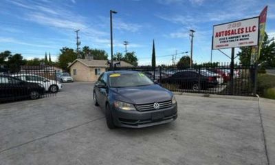 2014 Volkswagen Passat SE