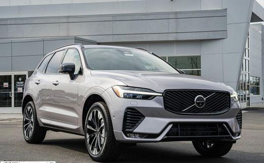 2026 Volvo XC60 Plus Dark