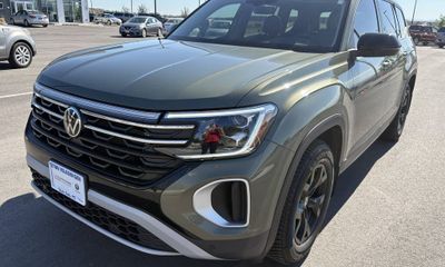 2024 Volkswagen Atlas 4Motion Peak Edition