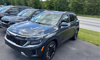 2024 Kia Seltos SX