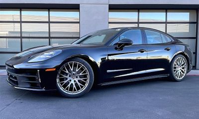 2026 Porsche Panamera 4