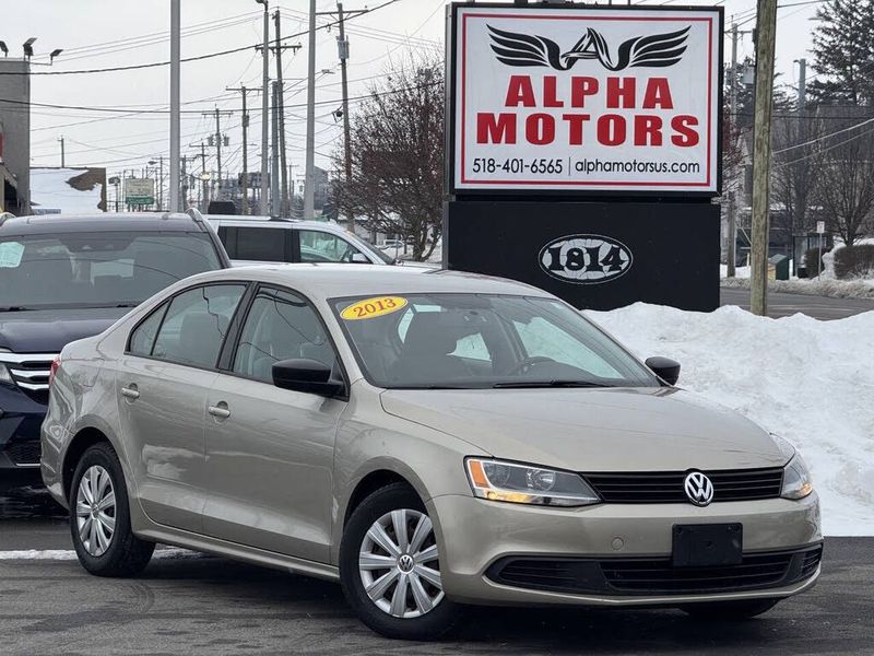 2013 Volkswagen Jetta — a typically priced live listing