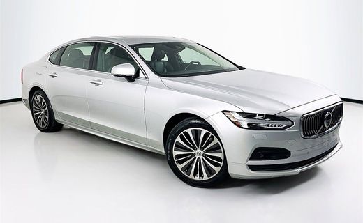 2021 Volvo S90 Momentum