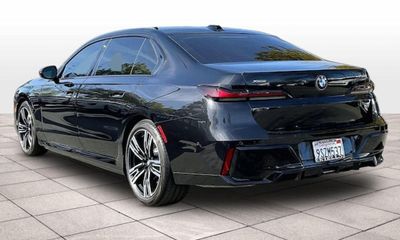 2025 BMW 750E xDrive