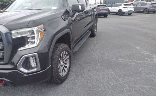 2022 GMC Sierra Limited AT4
