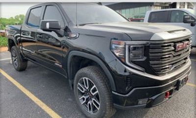 2023 GMC Sierra AT4