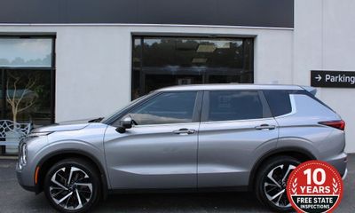 2023 Mitsubishi Outlander SE Black Edition