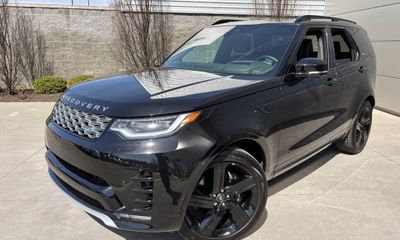 2025 Land Rover Discovery Metropolitan Edition