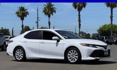 2020 Toyota Camry SE