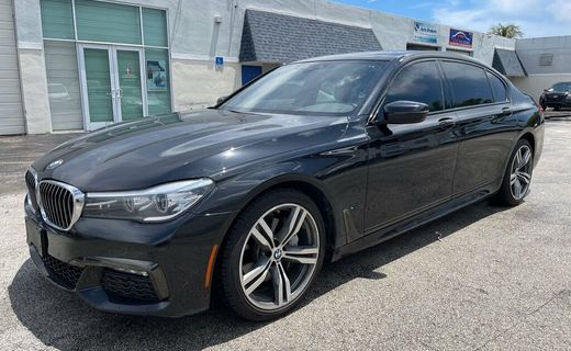 2019 BMW 740i