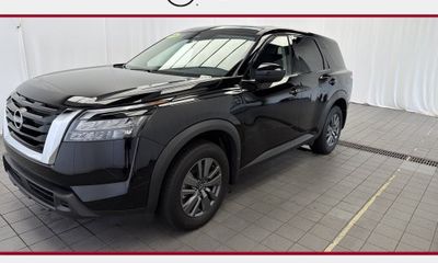 2025 Nissan Pathfinder S