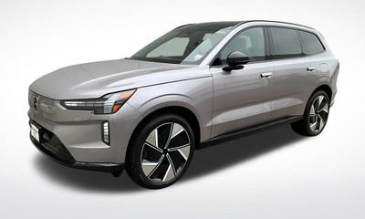 2026 Volvo EX90 Ultra