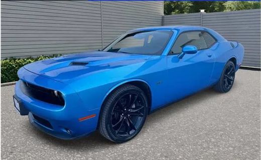 2016 Dodge Challenger SXT Plus