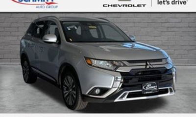 2022 Mitsubishi Outlander ES