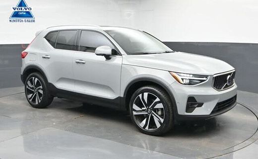 2024 Volvo XC40 Plus Bright