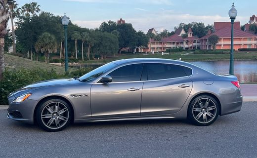 2017 Maserati Quattroporte Luxury