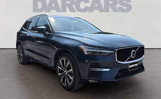2022 Volvo XC60 Momentum