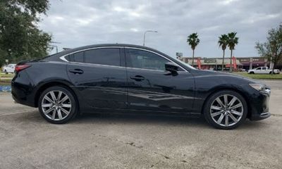 2018 Mazda MAZDA6 Signature