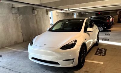 2023 Tesla Model Y Performance