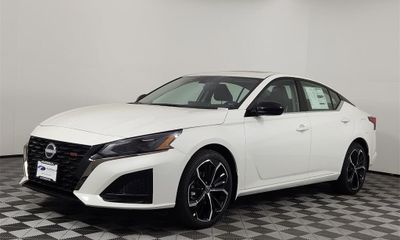 2025 Nissan Altima SR
