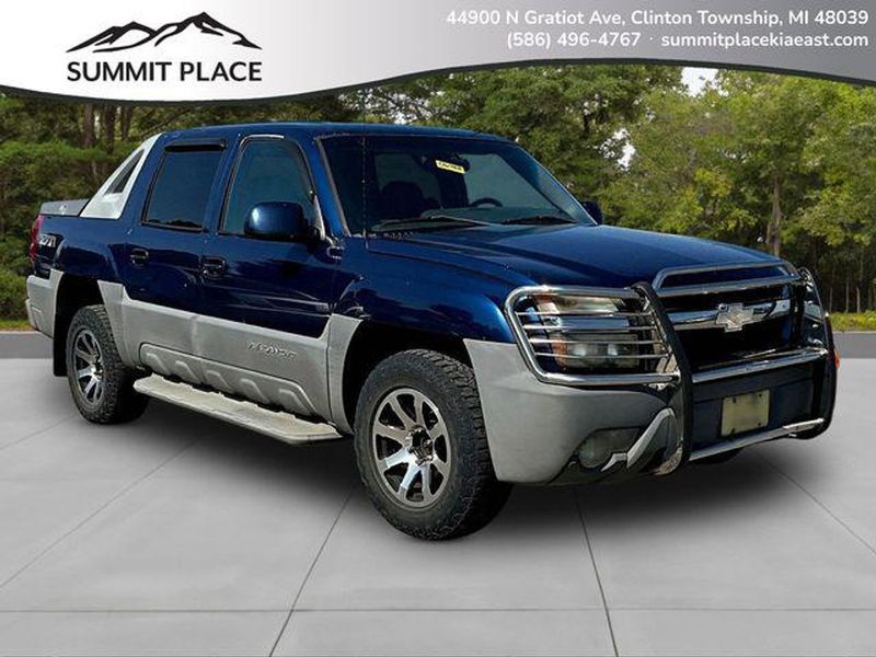 2002 Chevrolet Avalanche — a typically priced live listing