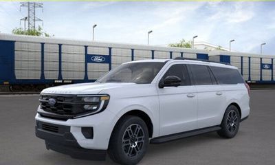 2026 Ford Expedition MAX Active