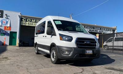 2020 Ford Transit Medium Roof