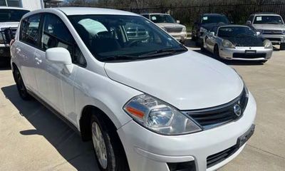2010 Nissan Versa 18 S