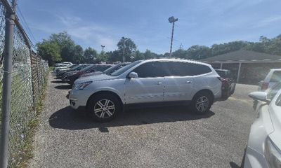 2017 Chevrolet Traverse 2LT