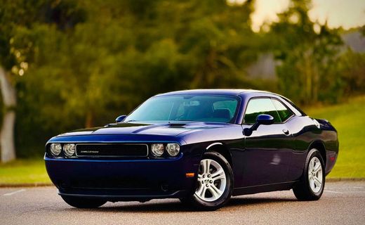 2014 Dodge Challenger Base