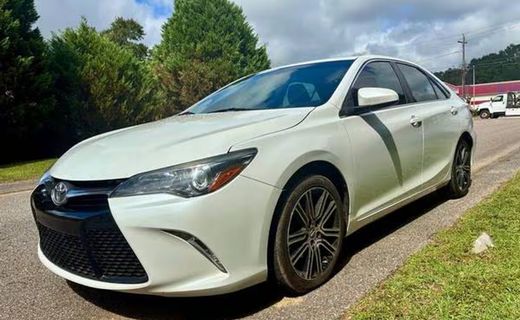 2016 Toyota Camry XLE
