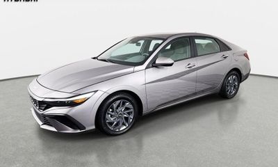 2024 Hyundai Elantra Blue