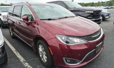 2018 Chrysler Pacifica Touring L Plus