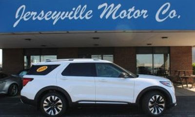 2023 Ford Explorer Base