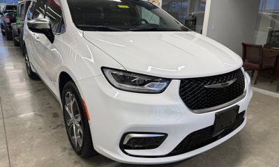 2026 Chrysler Pacifica Pinnacle